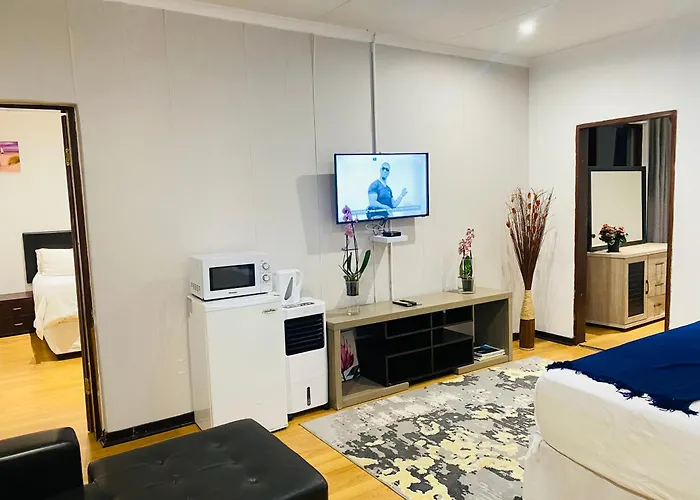 Airport Royal Guest House Kempton Park