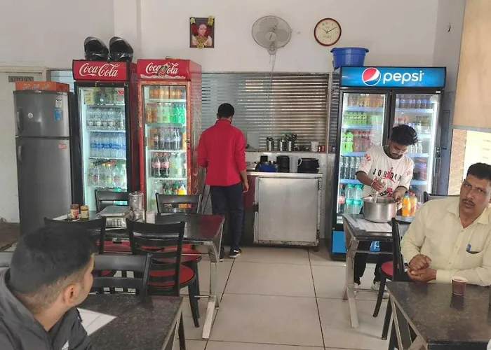 Hotel O Food Plaza Zirakpur