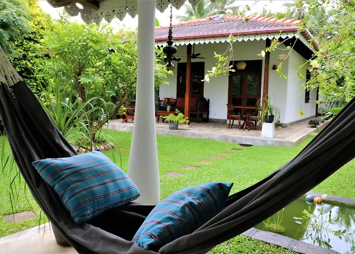 Lilly House Bed & Breakfast Unawatuna