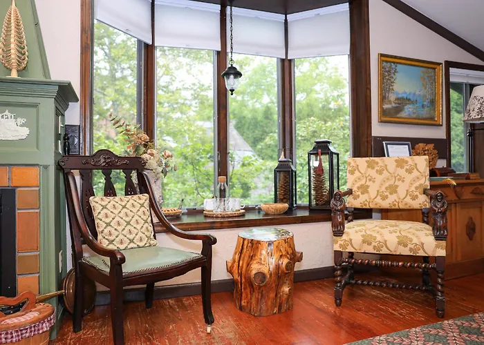 Stone Chalet Bed & Breakfast Inn Ann Arbor