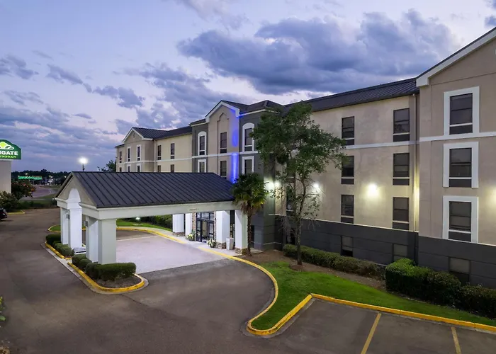 Wingate By Wyndham Jackson Ridgeland Hotel