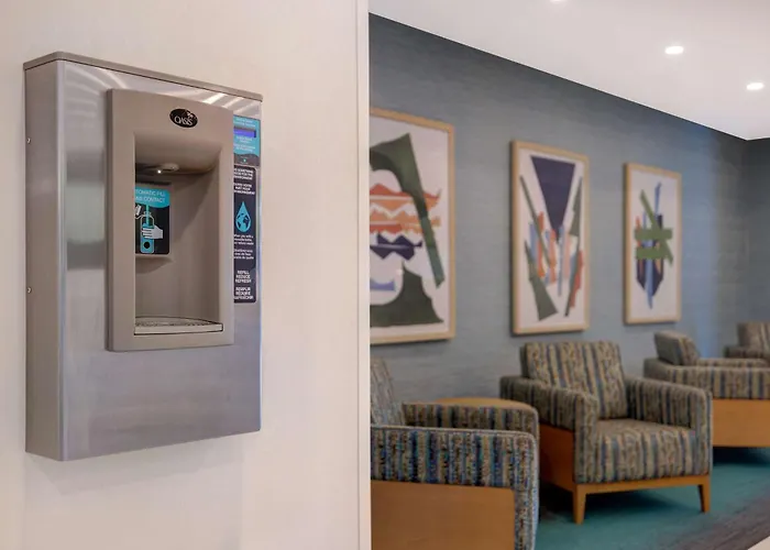 Home2 Suites By Hilton Montreal Dorval