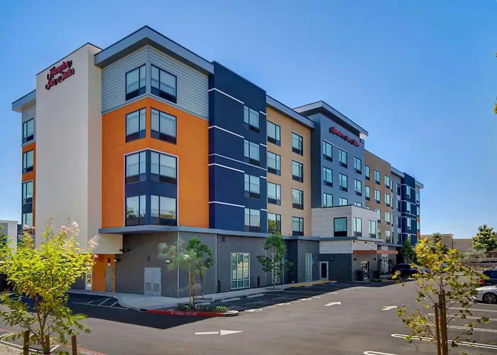 Hampton Inn & Suites By Hilton Rancho Cucamonga