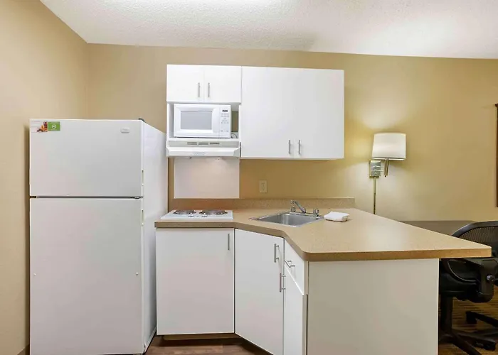 Extended Stay America Select Suites - Springfield - South