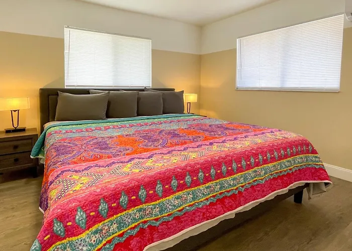 Lazy Cuckoo Inn - Sleek And Stylish Studio Apartments Fort Myers Beach