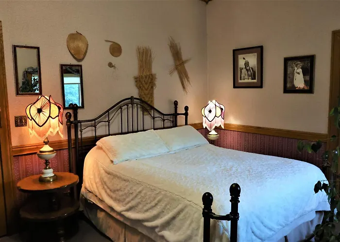 Mariposa Hotel Inn