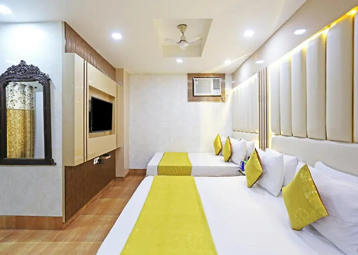 Hotel Preet Palace -5 Mints Walk From Nizamuddin Railway Station New Delhi