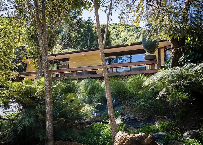 Maitai Whare Iti - Adventure Cabins & House Nelson