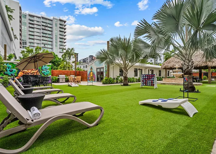 The Freedom House • Urban Oasis • Eclectic Retreat Hotel Fort Lauderdale