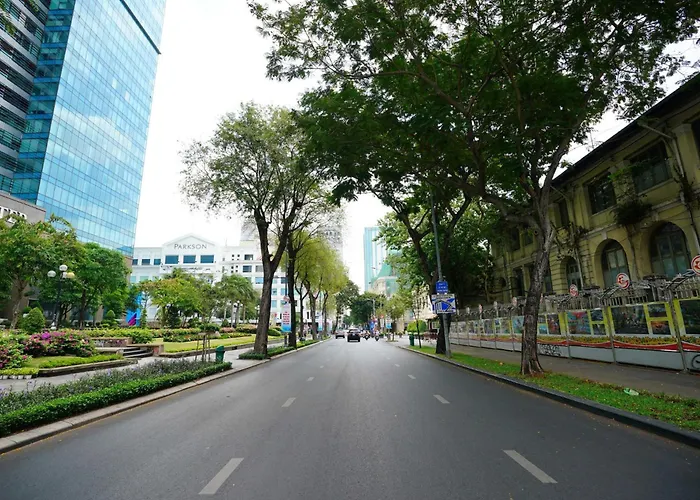 RedDoorz Phuong Thuy Hotel Thu Duc near QL13 TP. Hồ Chí Minh