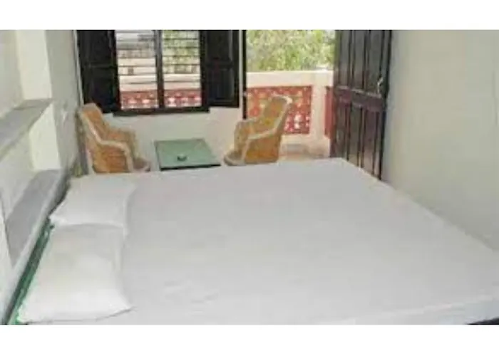 Hotel Diamond, Meerut