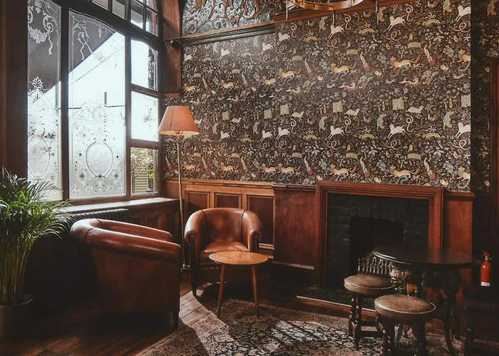 The Black Lion Pub & Boutique Guesthouse London