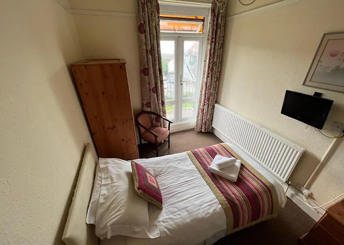 Hurst Dene Aparthotel Swansea