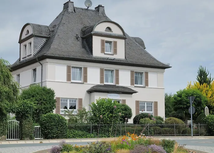 Elena Kempf Haaratelier & Guesthouse Braunfels