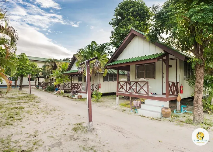 Varin Beach Resort เกาะหลีเป๊ะ