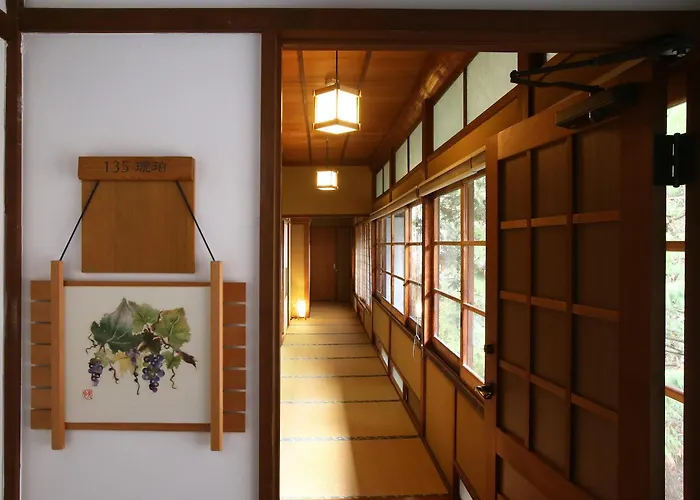 Kisoji No Yado Iwaya Hotel