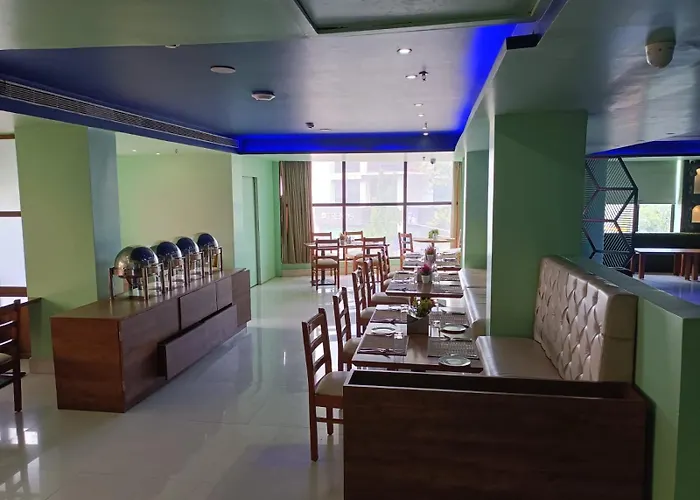 Hotel Autumn Crocus Guwahati