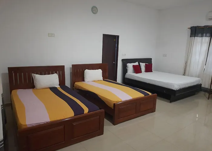 New Sunrise Hotel Batticaloa