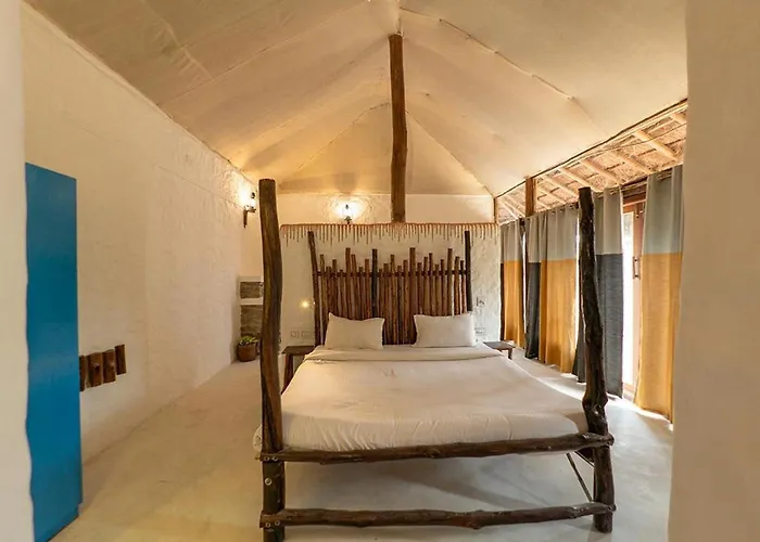 Deshadan Eco Valley Resort - An Eco Friendly Mud House Kanthalloor