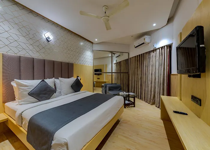 Hotel Surya Executive 3 Star Hotel Solapur