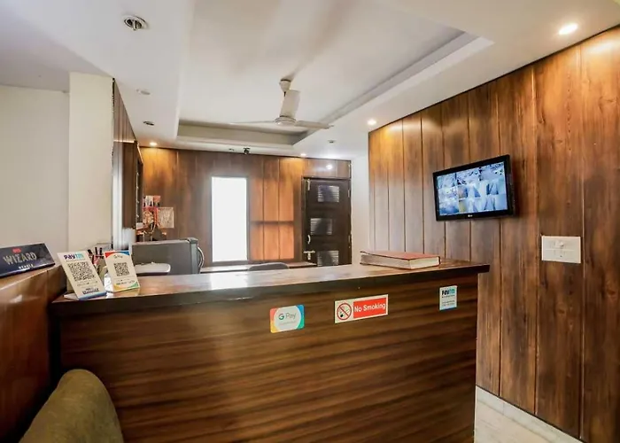 Hotel O Devi Palace Gurgaon