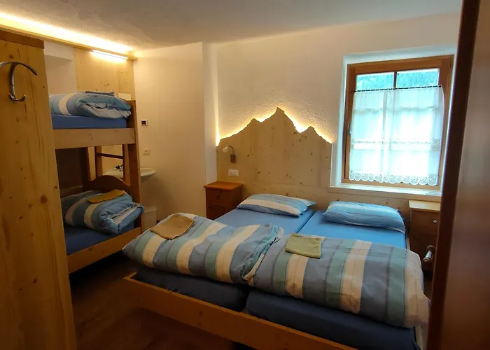 Rifugio Stella Alpina Spiz Piaz Per Escursionisti Hotel Pozza di Fassa