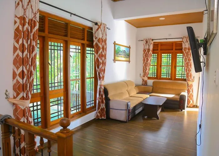 Canal Side Guest House Polonnaruwa