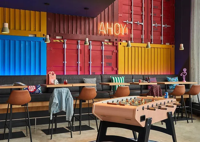 Moxy Southampton Hotel