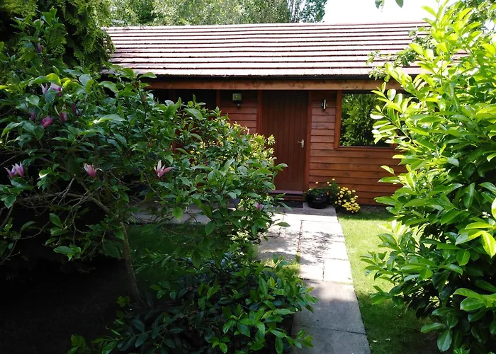Manor Garden Lodge Wirral