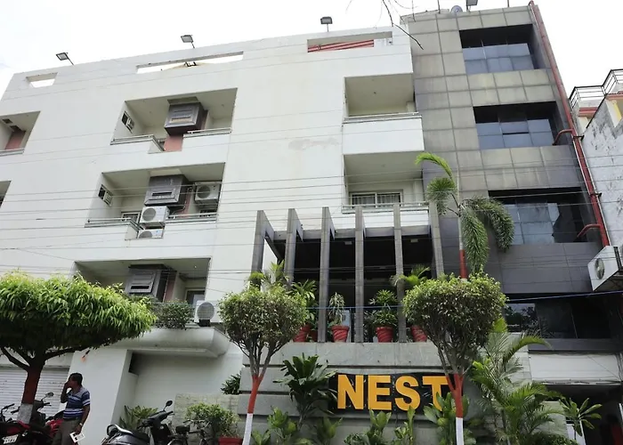 Fabhotel Nest Inn Lucknow