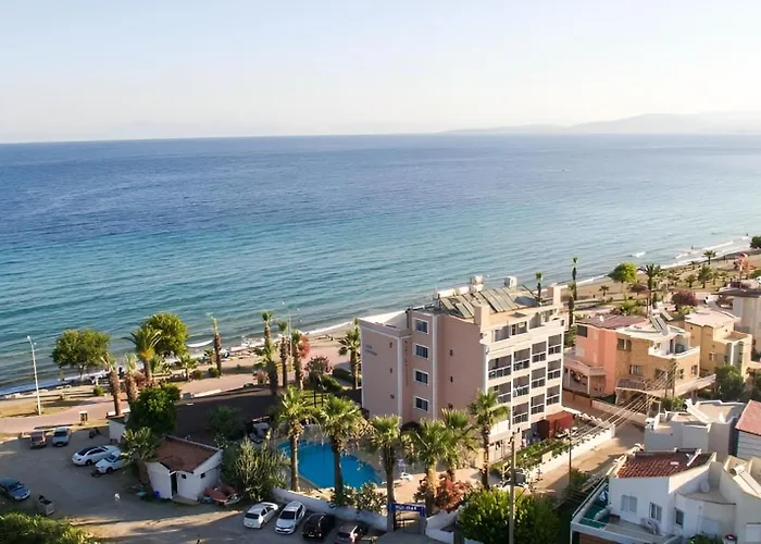 Holiday Hotel Kuşadası