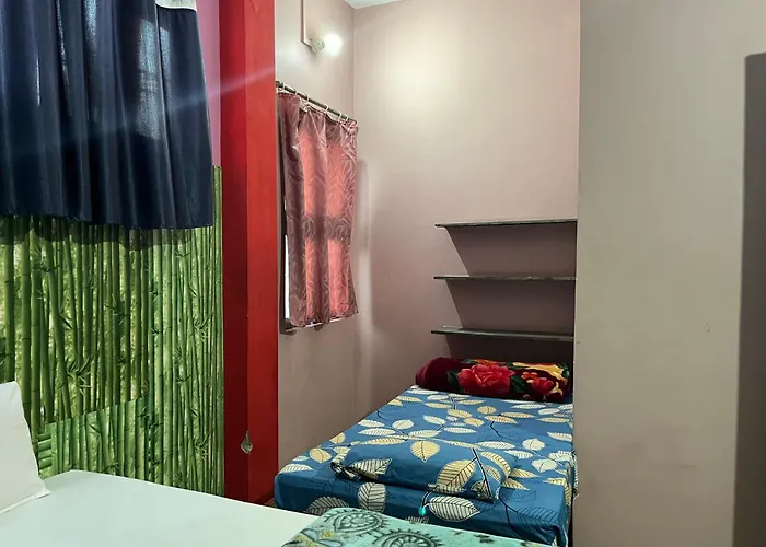 Indra Paying Guest House Varanasi