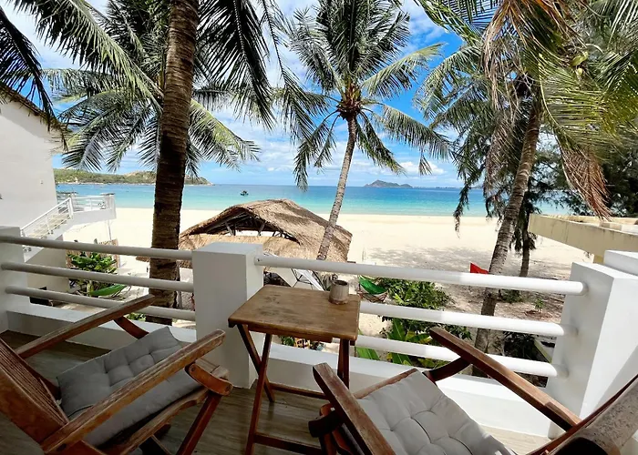 Lucky Spot Beach Bungalow Song Cau
