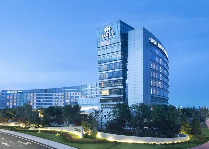 Grand Barony Qingdao Airport Hotel
