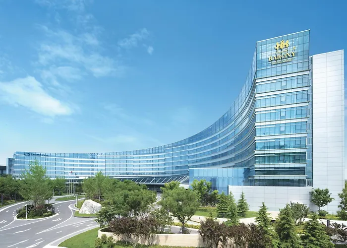 Grand Barony Qingdao Airport Hotel