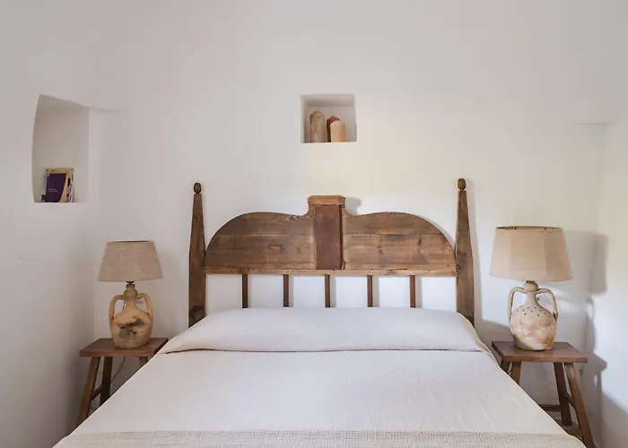 Trulli Del Bosco Bed and Breakfast Alberobello