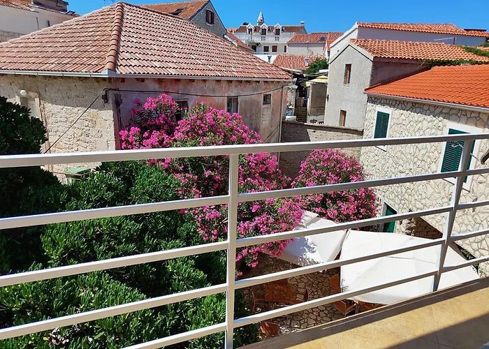 Guest House Adria Primosten