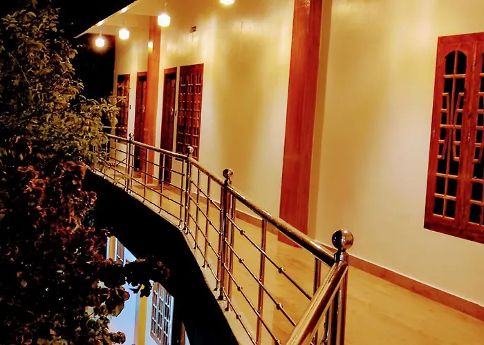 Grand Periyar, Near Kumily Busstation,Thekkady Hotel