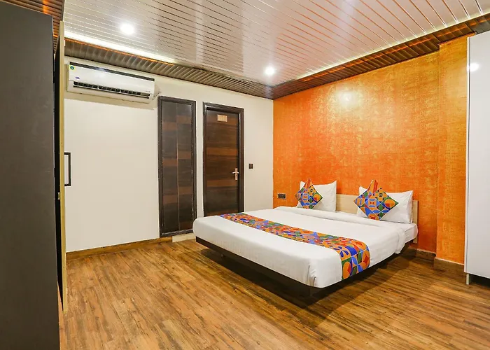 Fabexpress V4 Residency Hotel New Delhi