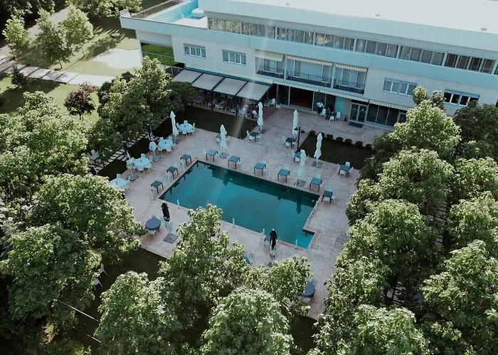 Hotel La Villa Gjakova