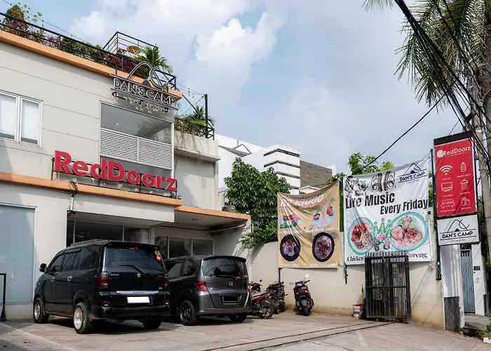 Reddoorz Near Puri Indah Lippo Mall 2 Jakarta