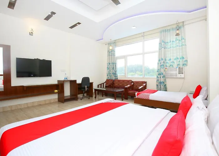 Oyo Nimantran Resort Baddi