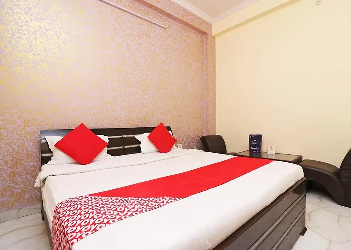 Oyo Gomti Nagar Near Indira Nagar Metro Station Hotel Lucknow