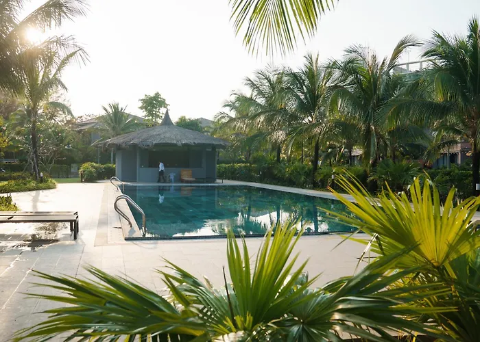 Kosmos Apart Hotel Phu Quoc - Night Market & Walkin To Beach