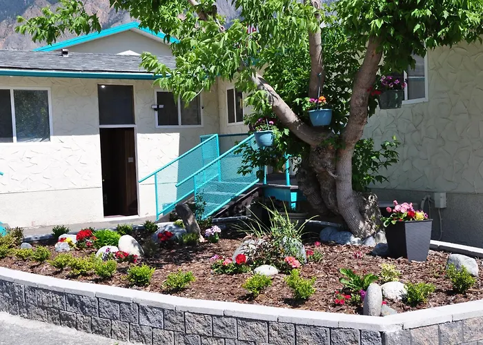 Canadas Best Value Inn Mile-0-Motel Lillooet