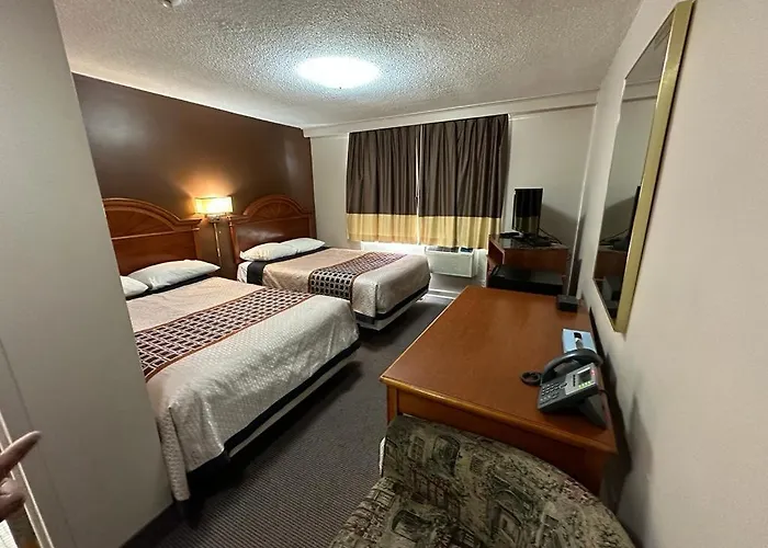 Bear'S Den Lounge And Motel Deep River