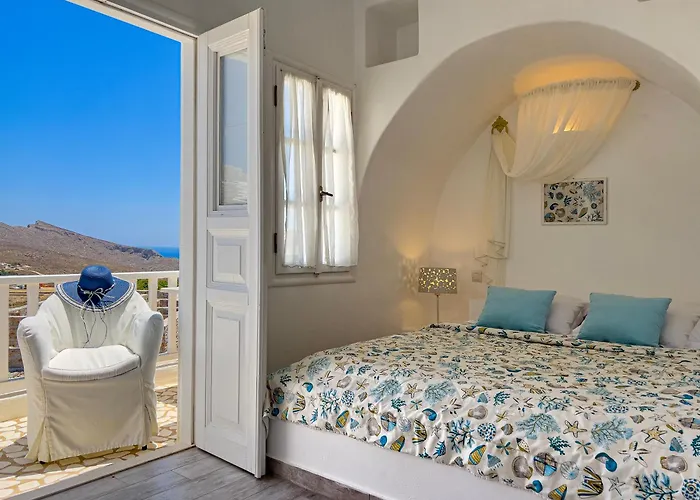 Aspalathras White Hotel Folegandros Town