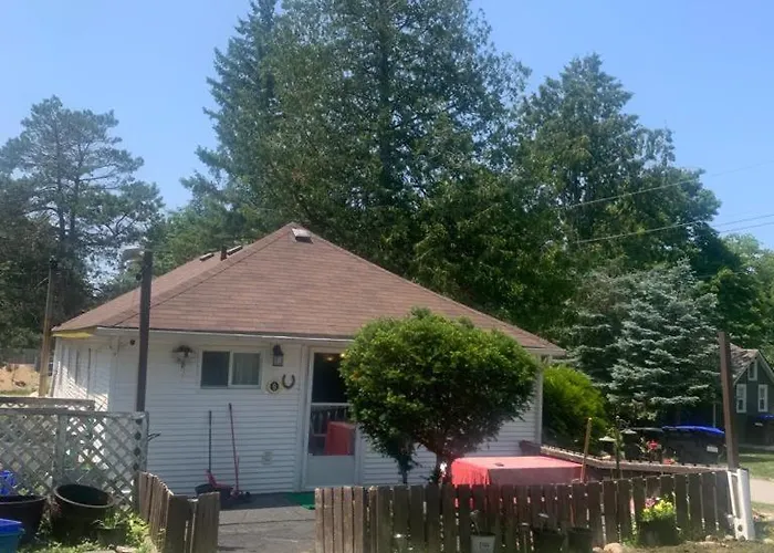 Woodland Cedars Family Cottage Resort Wasaga Beach