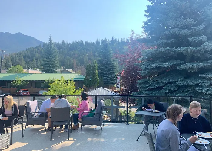Destination Inn Radium Hot Springs