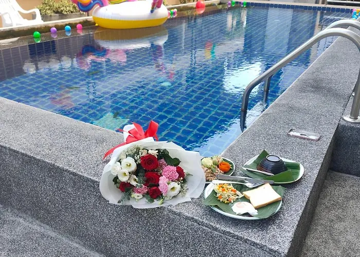 ไพลิน ฮิลล์ Hotel Patong
